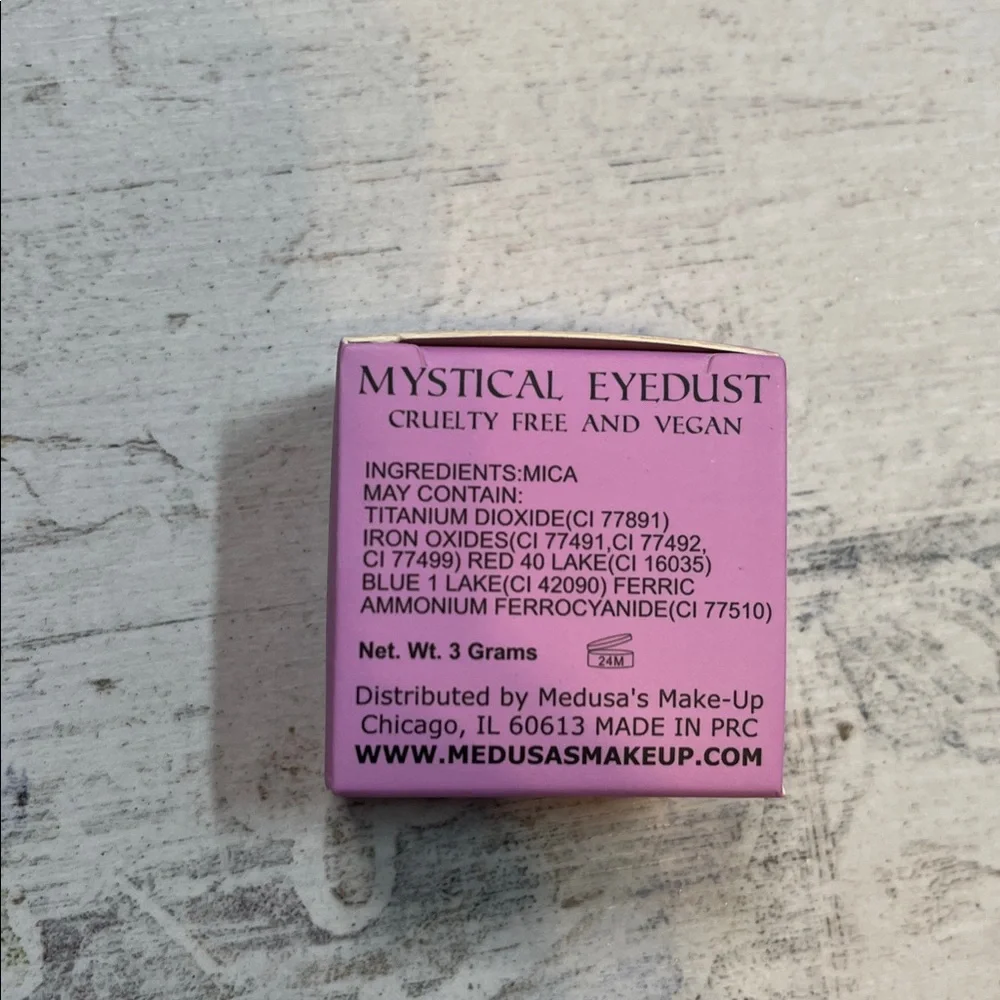 Medusas Makeup Mystical Eye Dust in Color Bubo